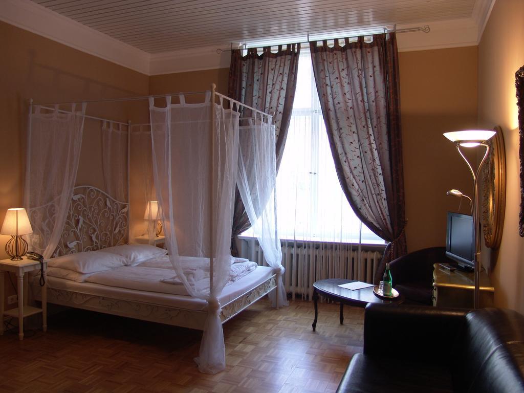 Hotel-Maison Am Olivaer Platz Berlín Habitación foto